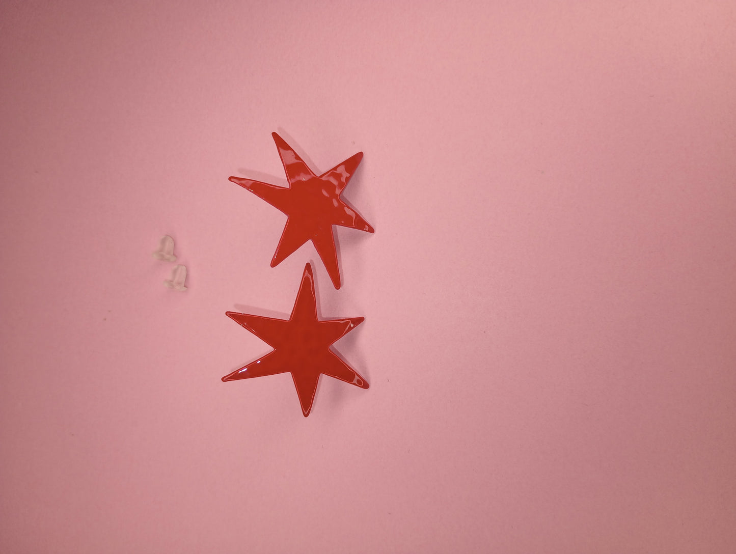 1980s abstract red star earrings