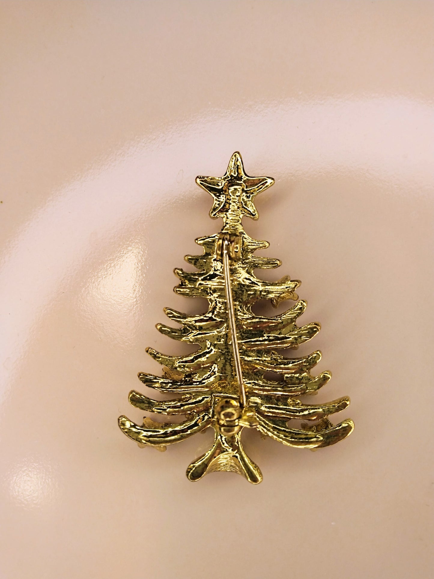 Vintage Christmas tree brooch